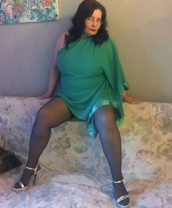 Живу в Москве и готова озадачить тебя своими услугами. У меня есть всё, что нужно для создания незабываемых моментов: красивое тело, роскошные формы и искусные руки. Я умею доставлять удовольствие, и мои клиенты всегда оставляют положительные отзывы. Доверься моему опыту и не пожалеешь. Фото и подробности доступны по запросу. Не откладывай - свяжись со мной и окунись в мир наслаждения! 😉🌟 4380, 53 года